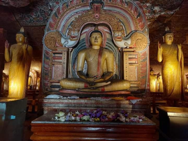 Dinimuthu Rest Inn Wellawaya Buitenkant foto